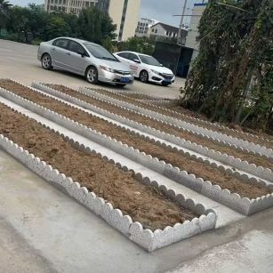 内江 花边石、花围石、花园石安装效果