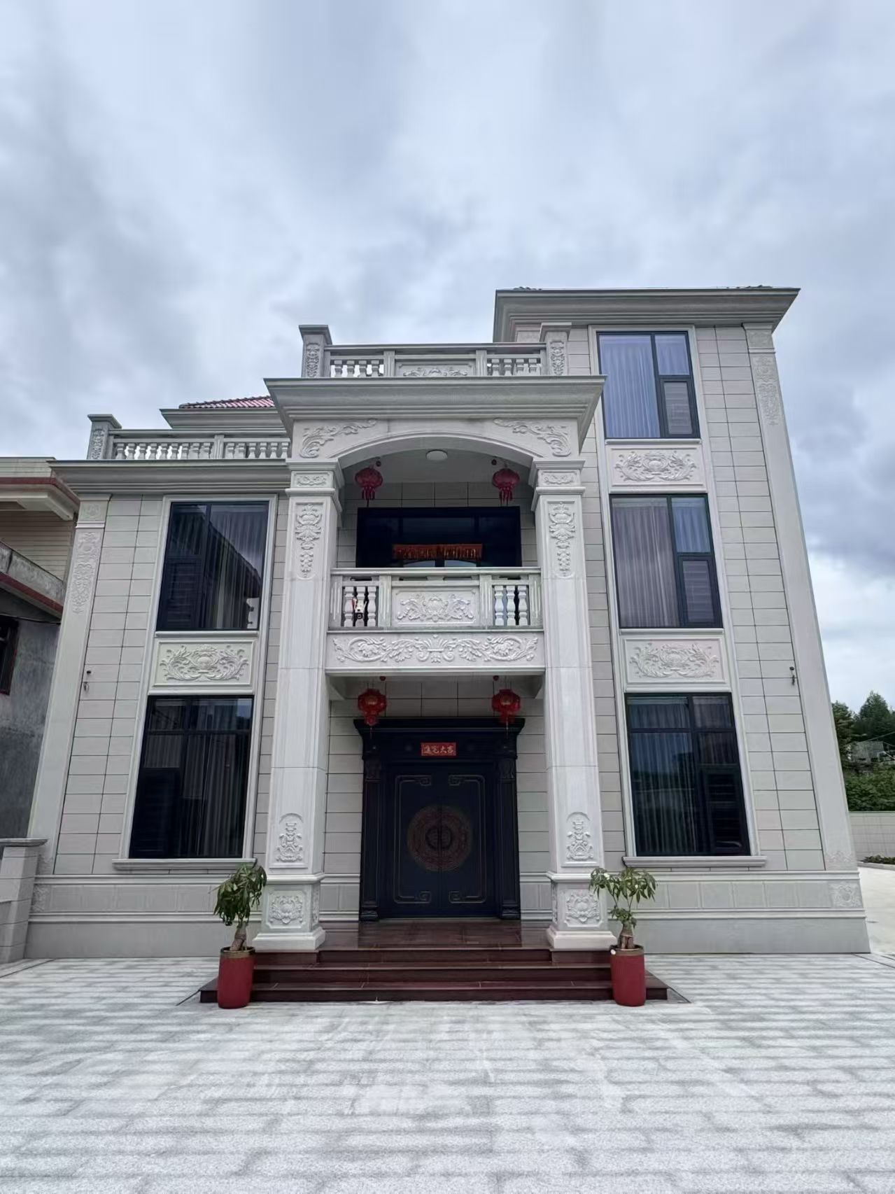 内江 芝麻白石材别墅干挂案例展示