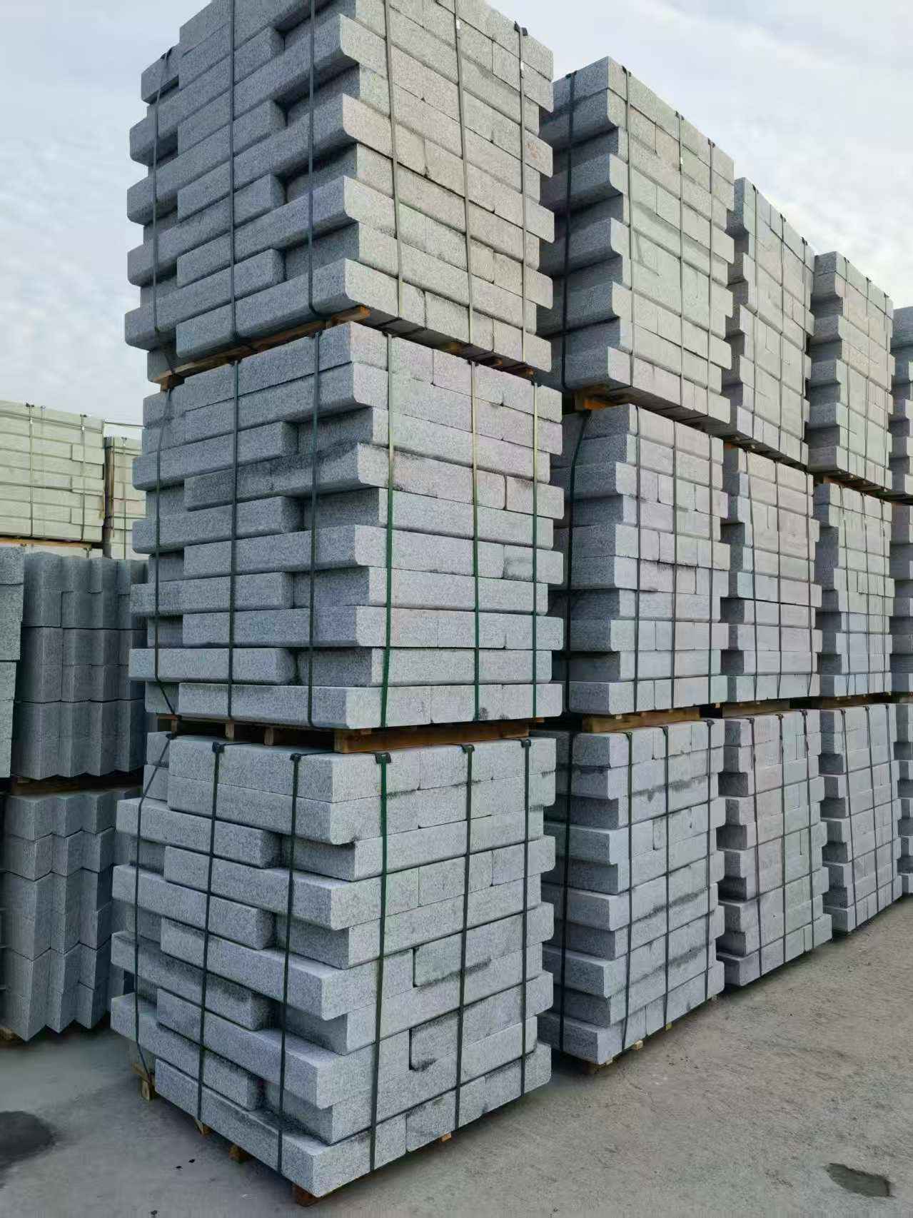 内江 路沿石（路侧石），颜色一致，尺寸标准