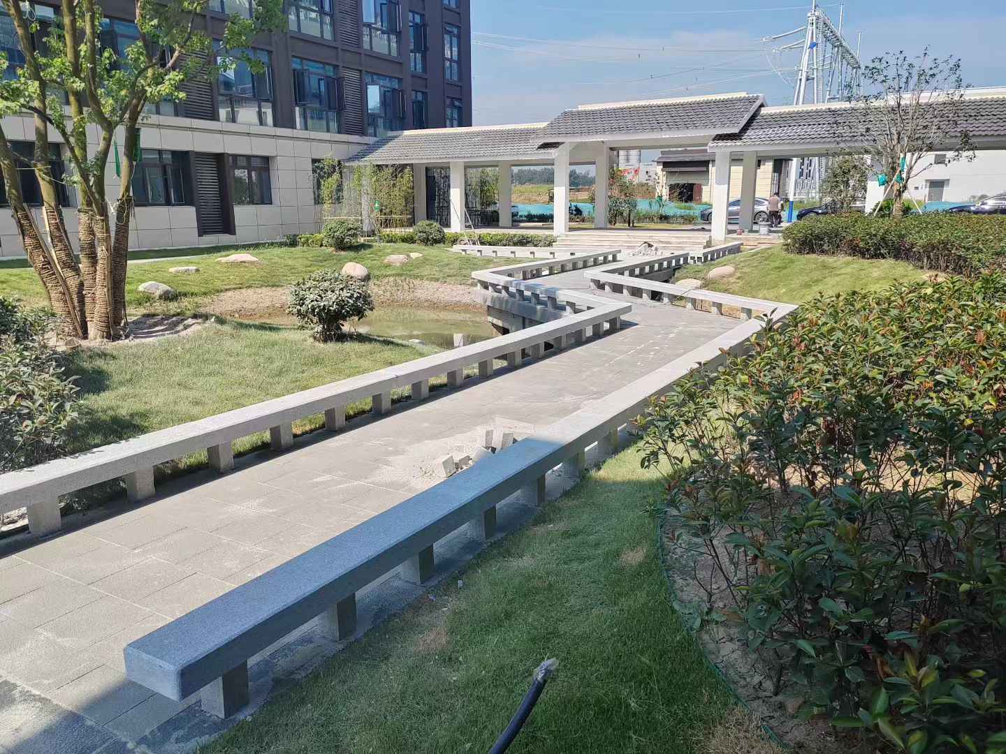 内江 芝麻灰小区坐凳&栏杆安装效果