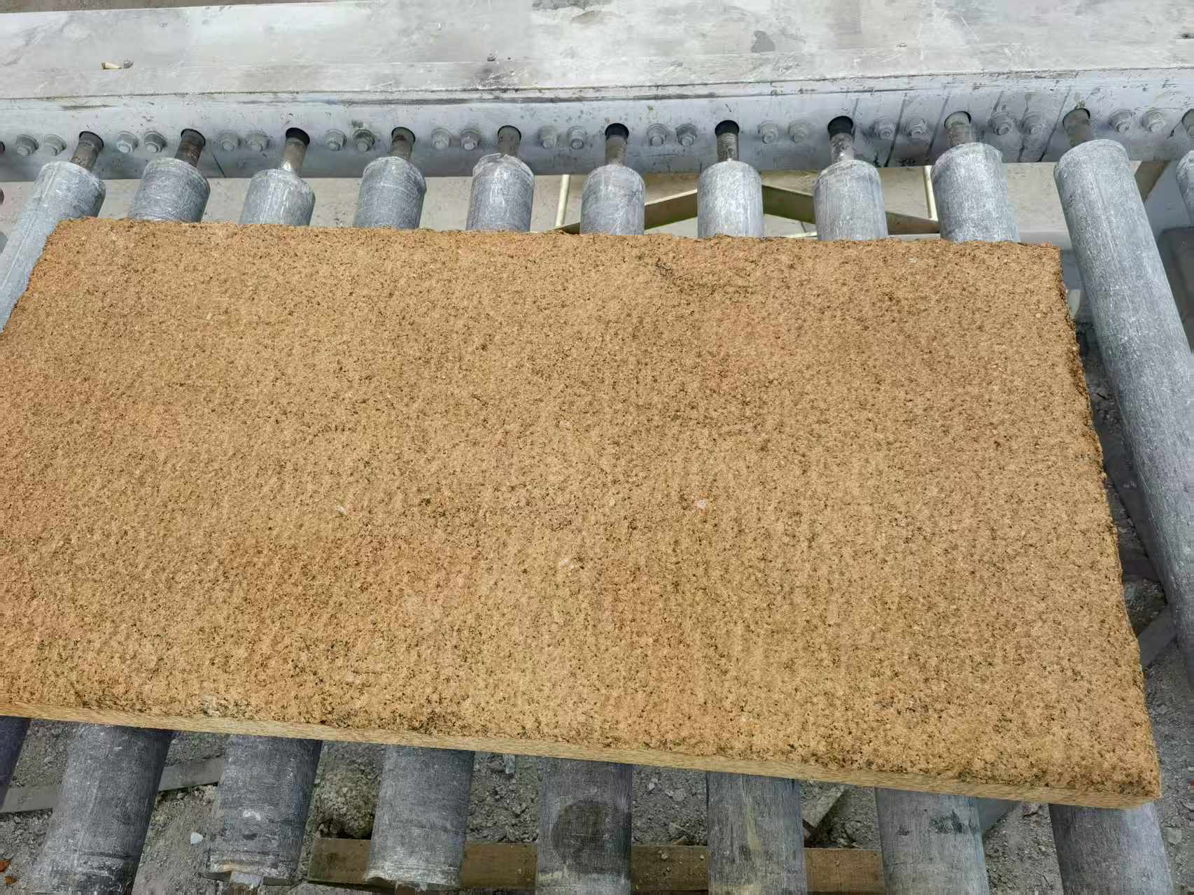 内江 菠萝面老石板,做旧仿古石,流水线生产加工